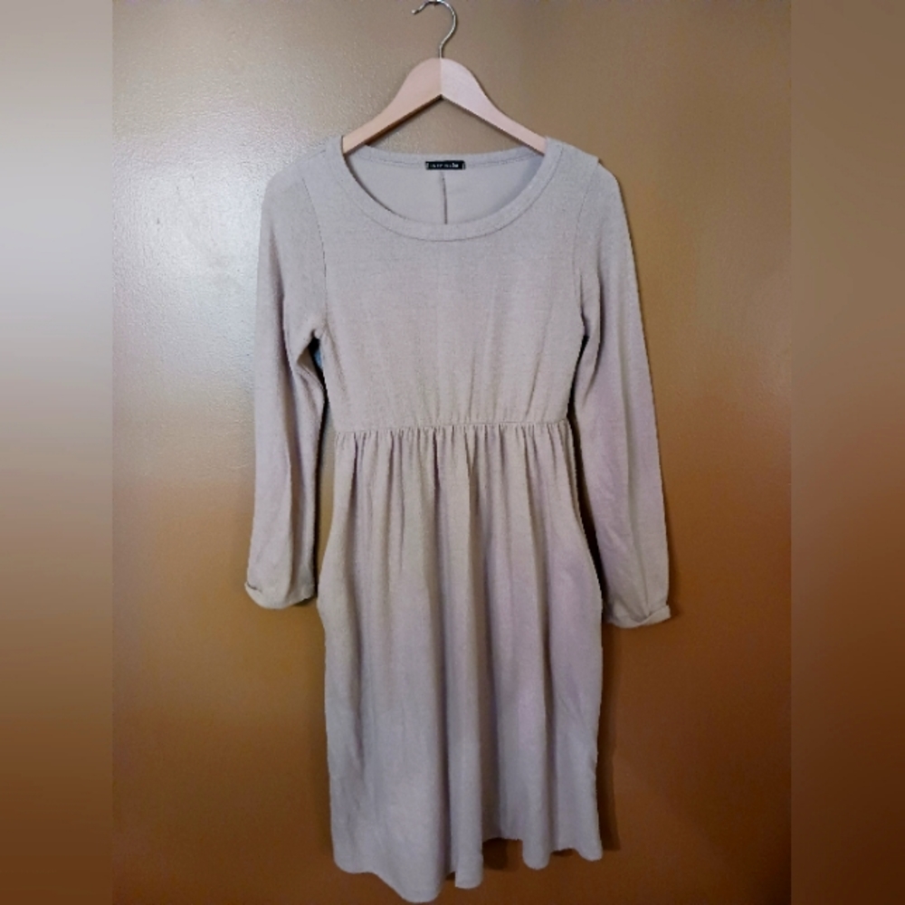 Sweet Claire Beige Long dress with pockets